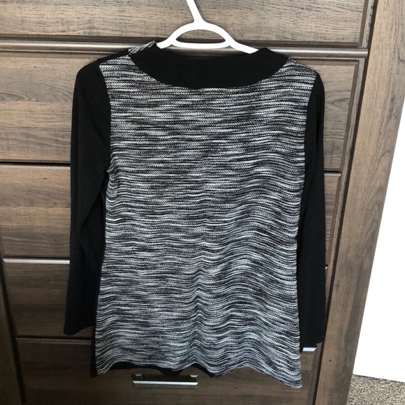 Top - Picture 2 of 4